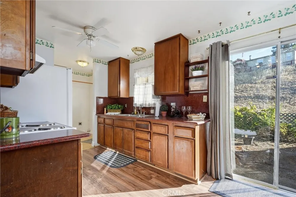 3944 Country Club Lucerne, CA 95458