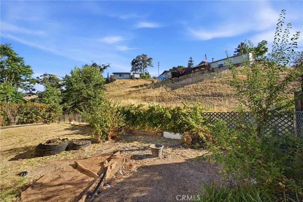 3944 Country Club Lucerne, CA 95458