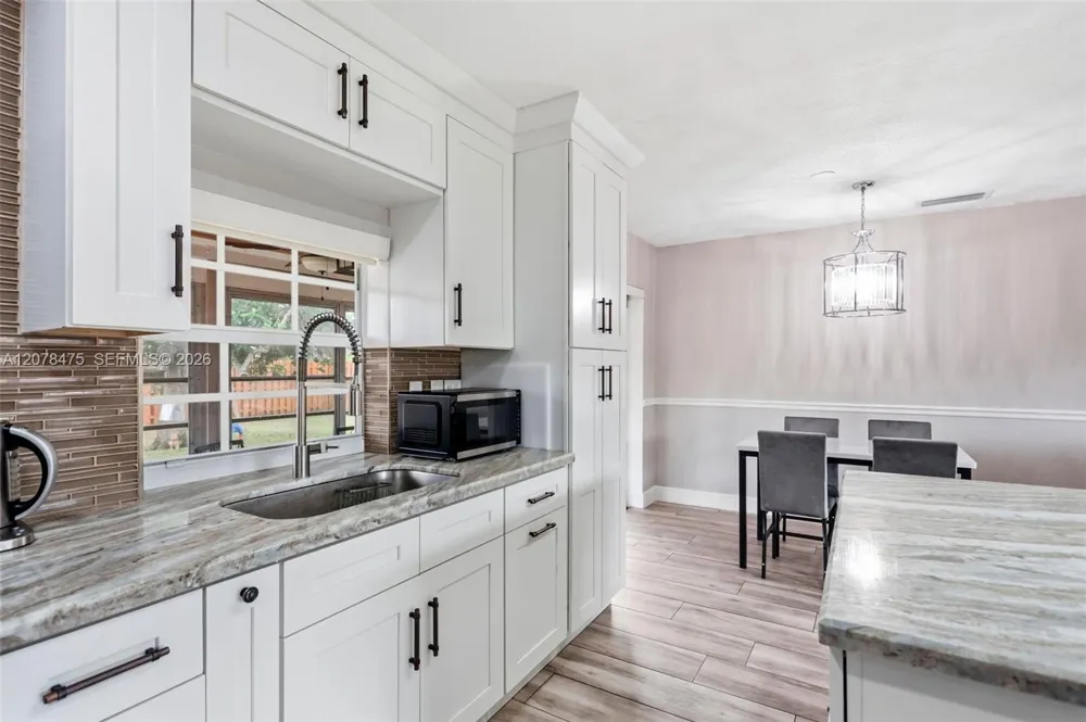 8397 NW 25th Ct Sunrise, FL 33322