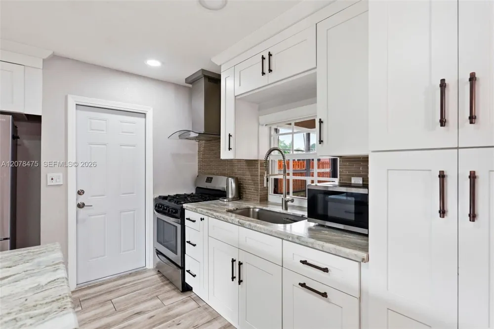 8397 NW 25th Ct Sunrise, FL 33322