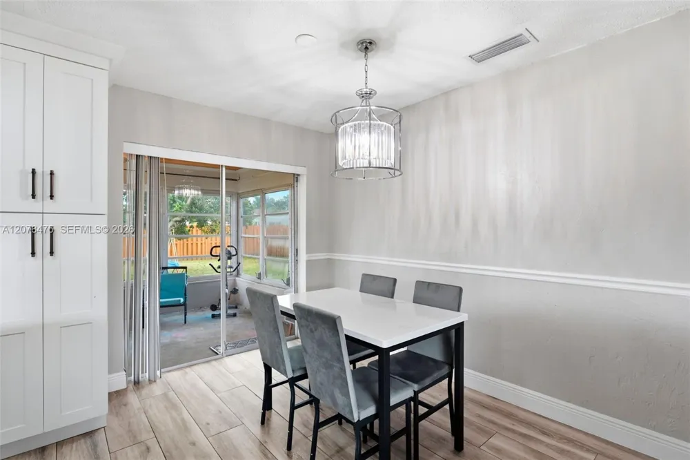 8397 NW 25th Ct Sunrise, FL 33322