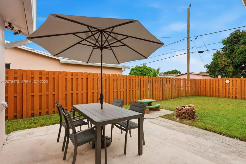 8397 NW 25th Ct Sunrise, FL 33322