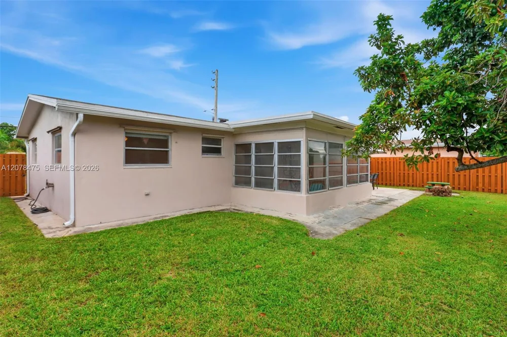 8397 NW 25th Ct Sunrise, FL 33322