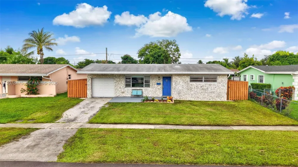 8397 NW 25th Ct Sunrise, FL 33322