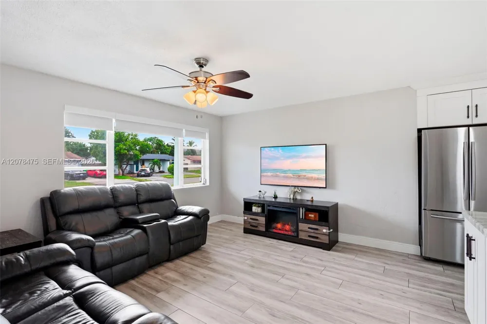8397 NW 25th Ct Sunrise, FL 33322
