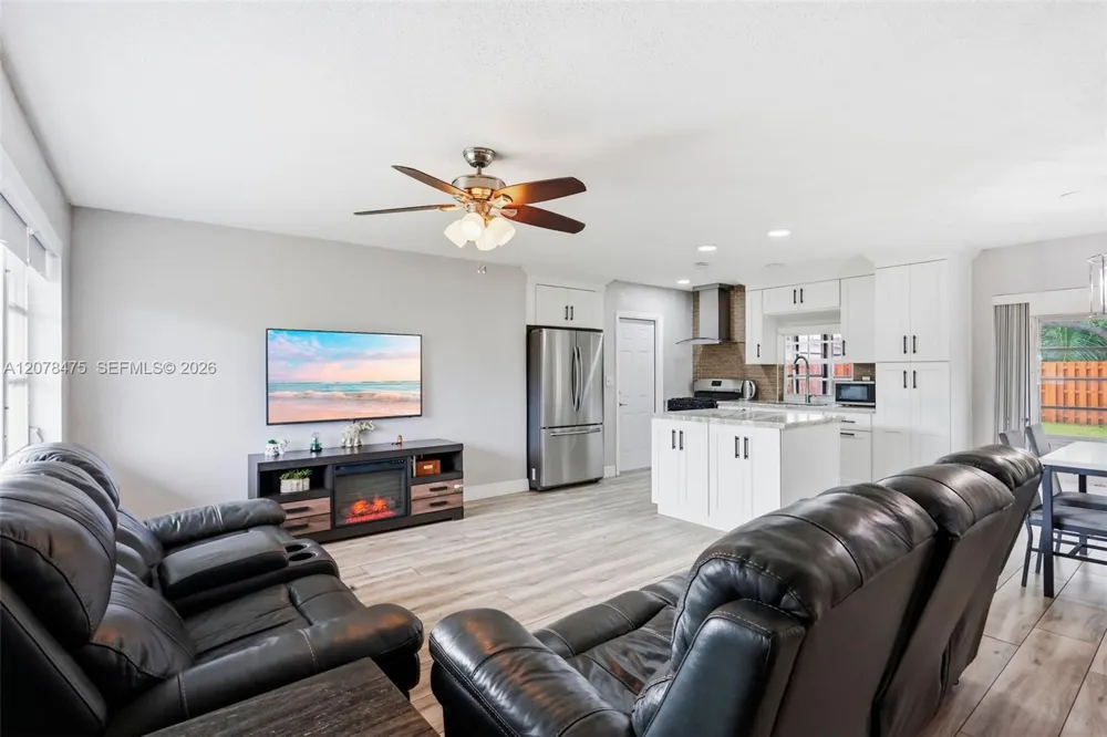 8397 NW 25th Ct Sunrise, FL 33322