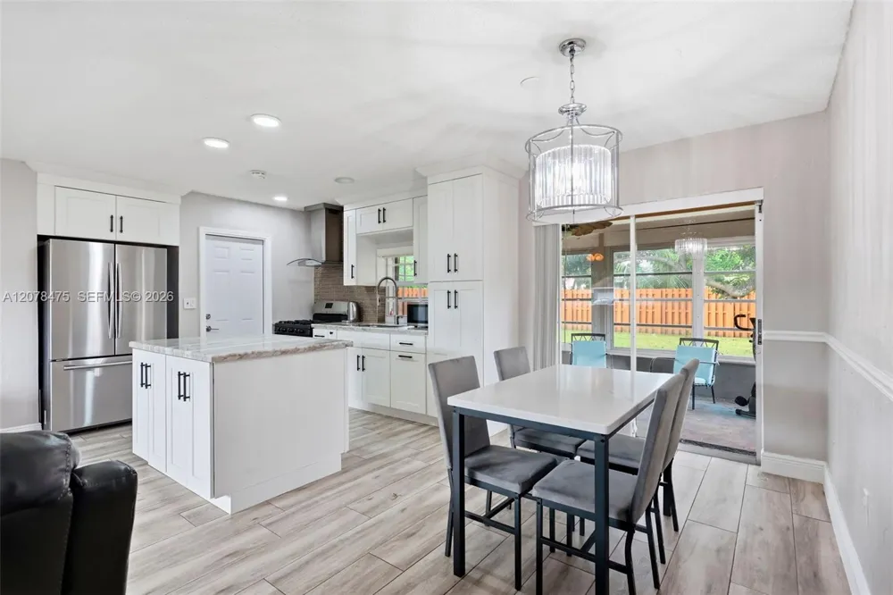 8397 NW 25th Ct Sunrise, FL 33322