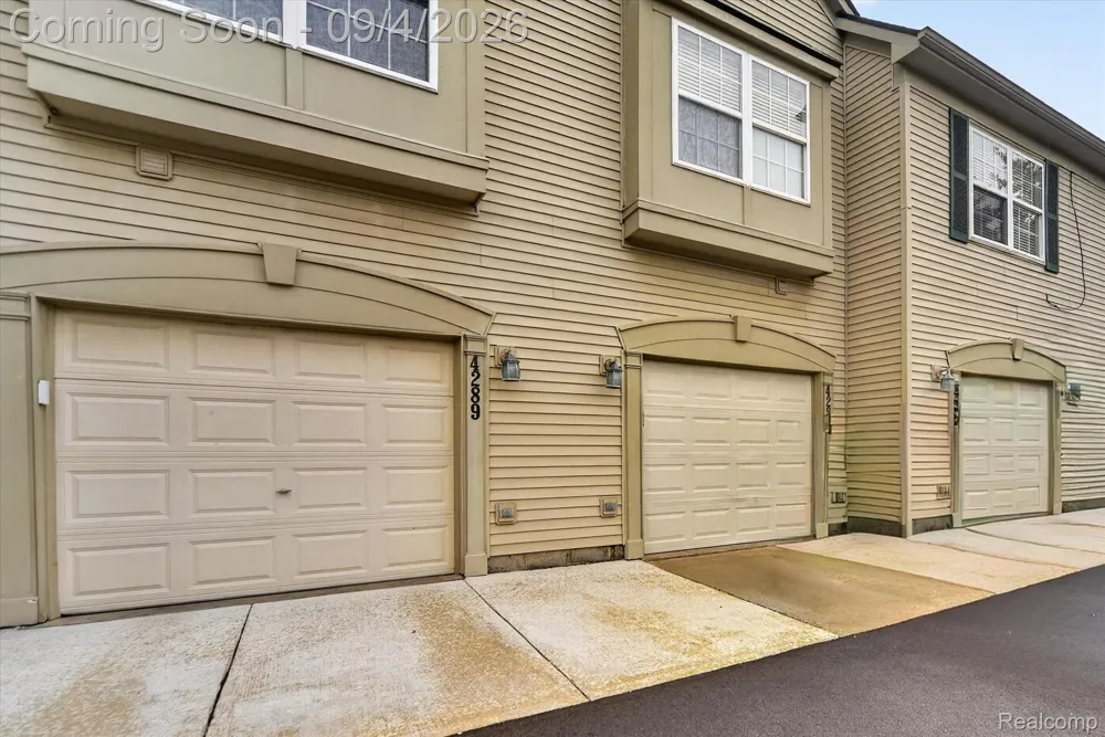 4285 S Hampton Ridge Boulevard E #141 Genoa Township, MI 48843