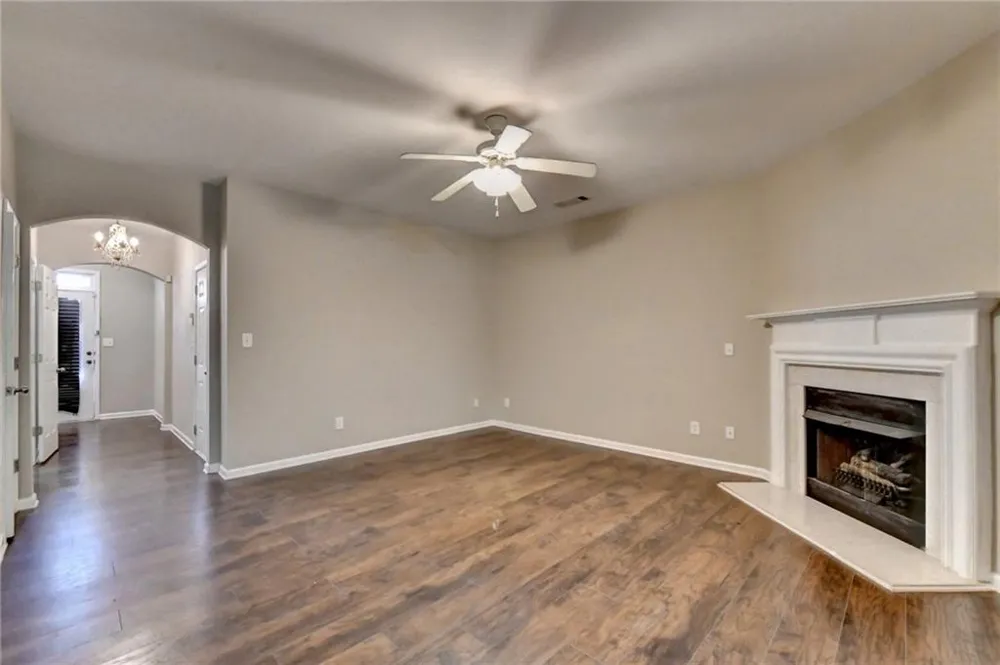 2152 Executive Drive Duluth, GA 30096