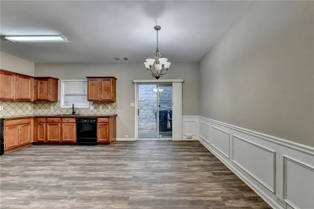 2152 Executive Drive Duluth, GA 30096