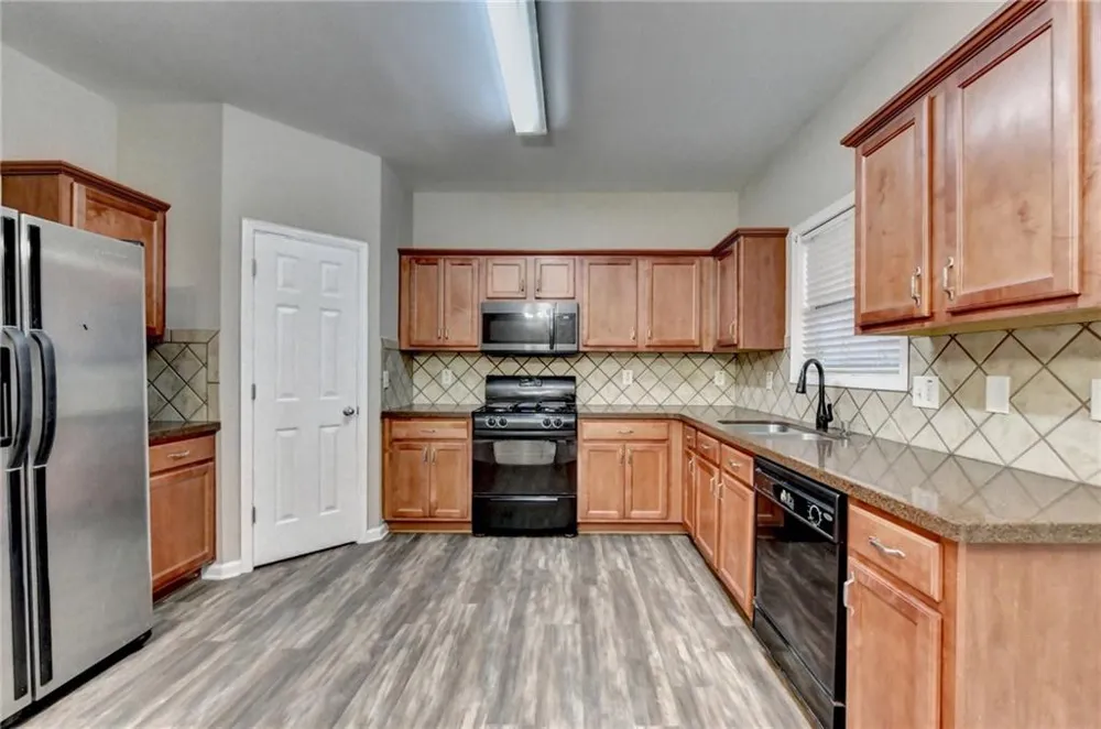 2152 Executive Drive Duluth, GA 30096