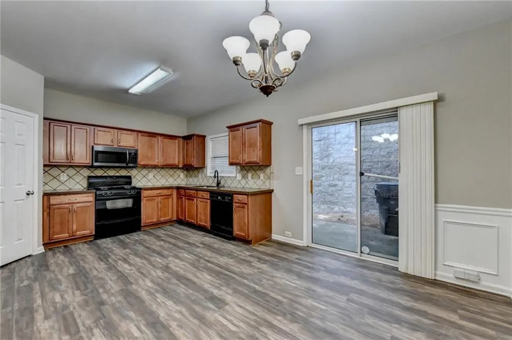 2152 Executive Drive Duluth, GA 30096