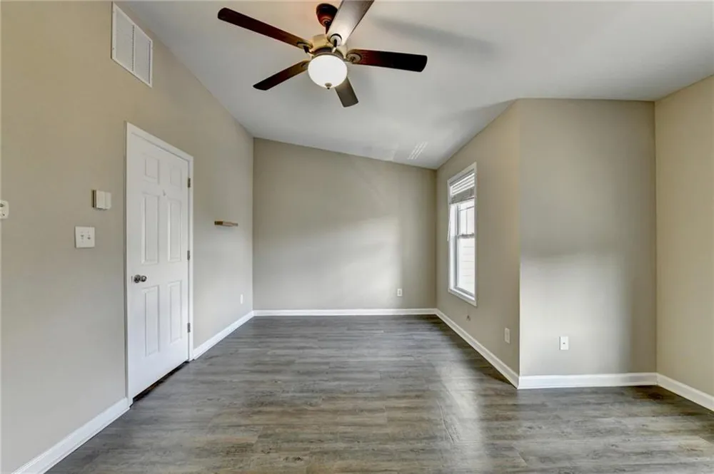 2152 Executive Drive Duluth, GA 30096