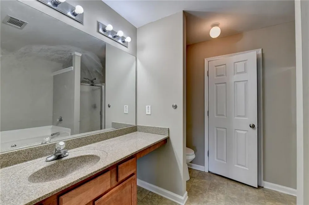2152 Executive Drive Duluth, GA 30096