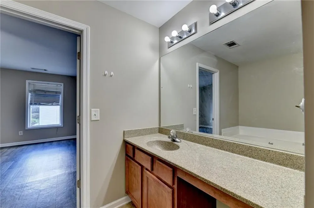 2152 Executive Drive Duluth, GA 30096