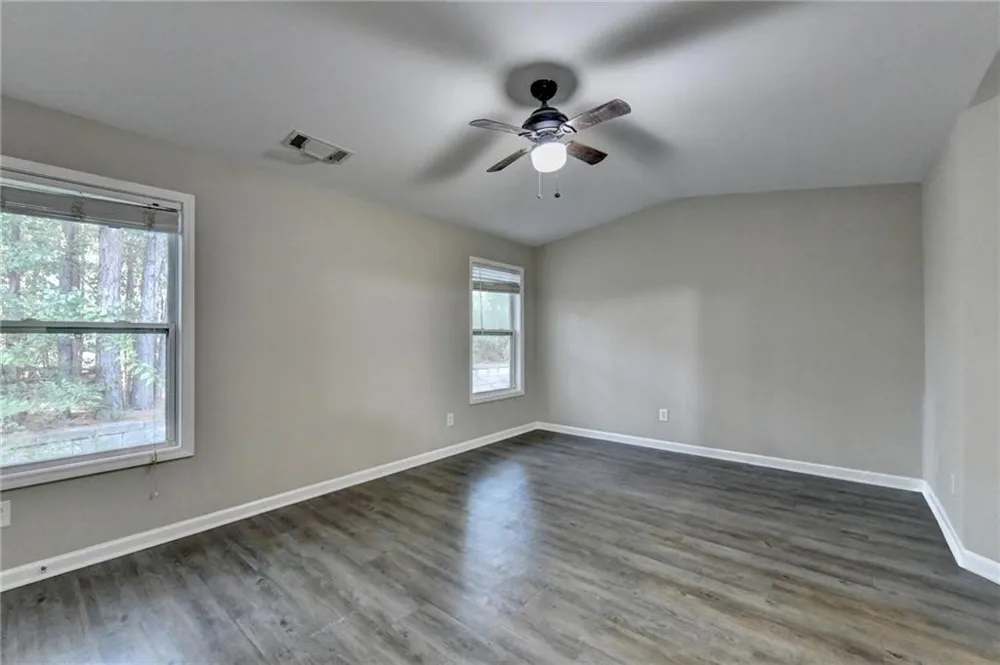2152 Executive Drive Duluth, GA 30096