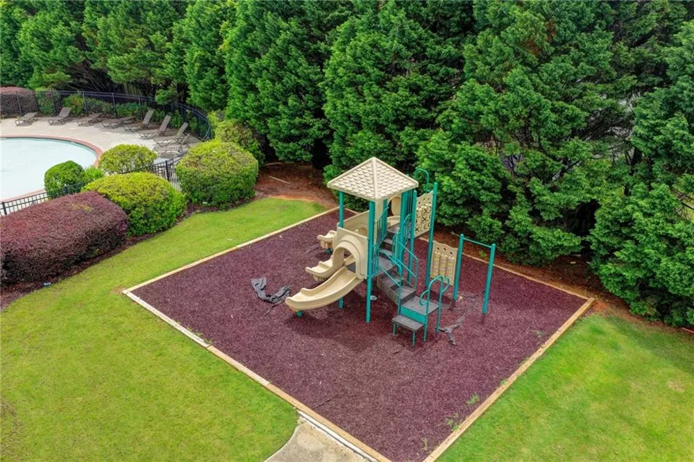 2152 Executive Drive Duluth, GA 30096