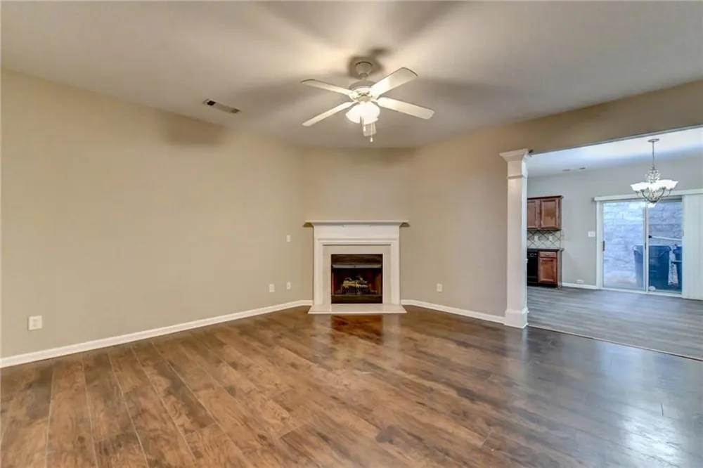 2152 Executive Drive Duluth, GA 30096