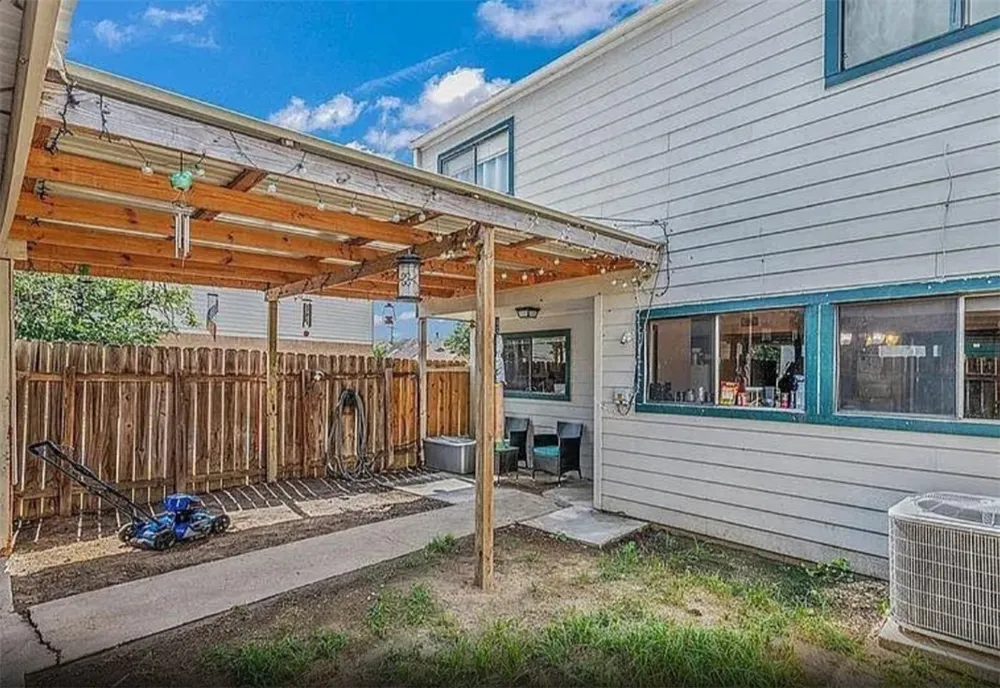 924 Navidad Street Bryan, TX 77801