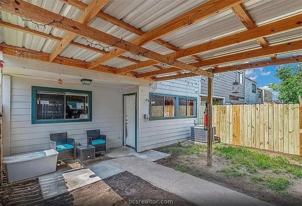 924 Navidad Street Bryan, TX 77801