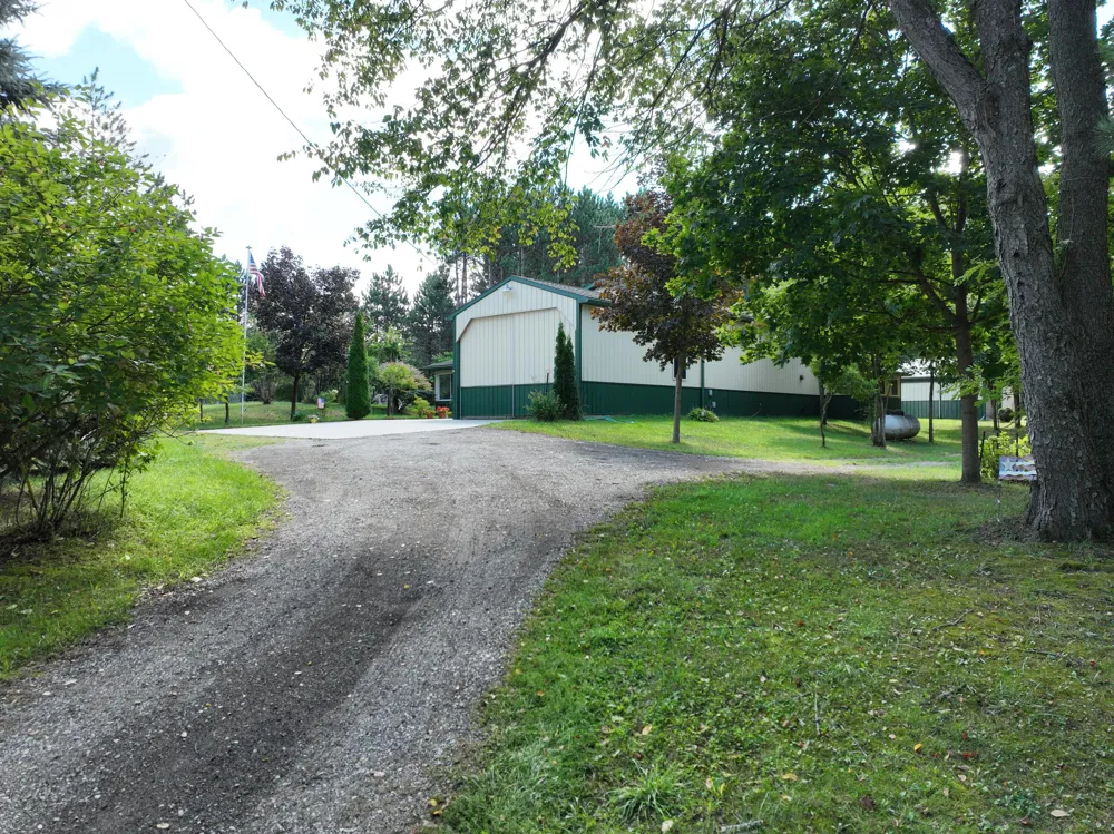 3685 Cypress Road Blanchard, MI 49340