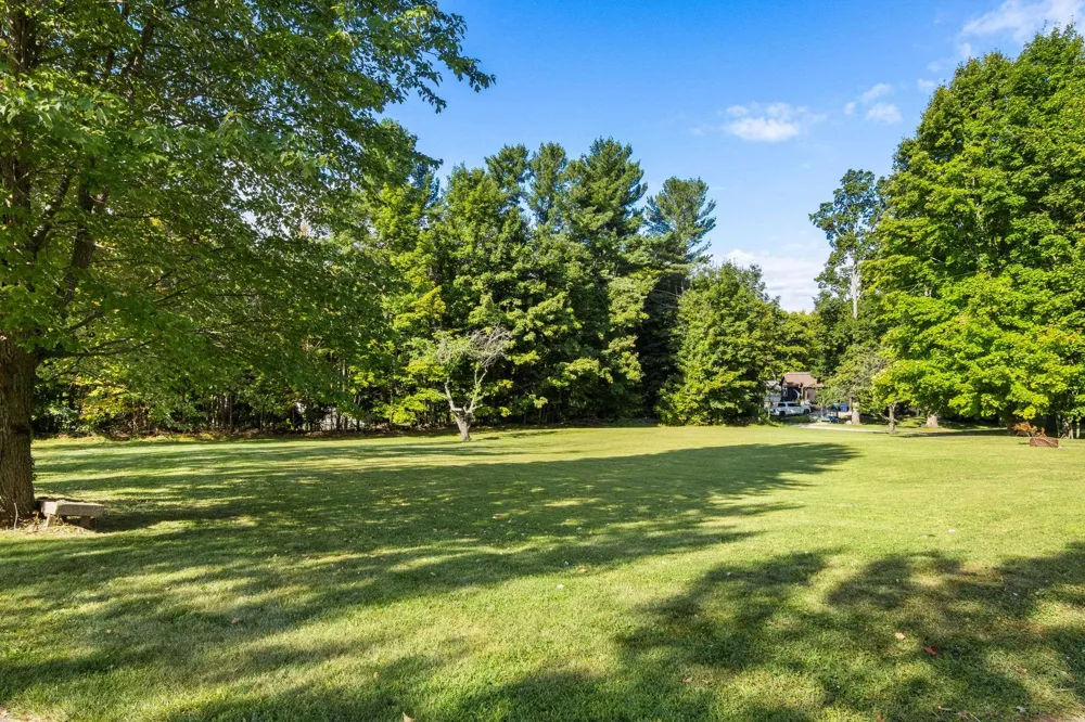 8877 US-31 N Acme Township, MI 49690