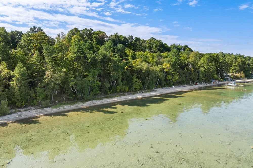 8877 US-31 N Acme Township, MI 49690