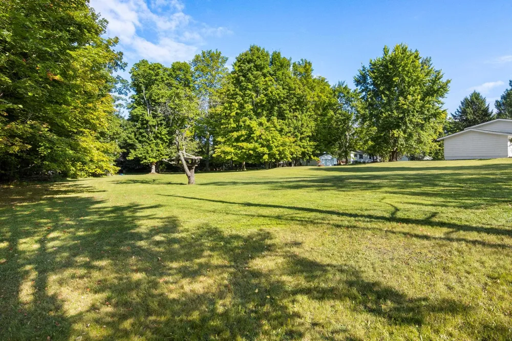 8877 US-31 N Acme Township, MI 49690