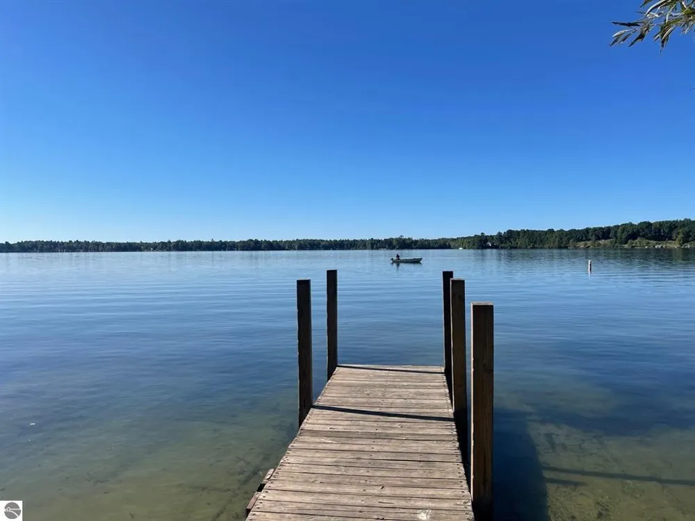 5933 SW Old Oak Trail Springfield Township, MI 49633