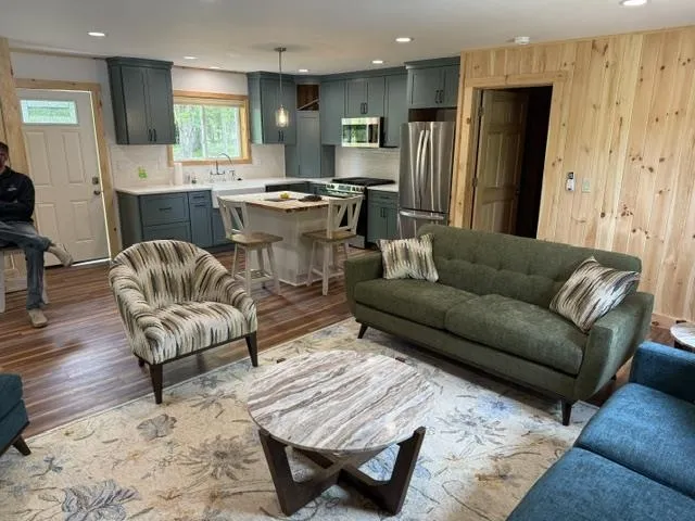 5933 SW Old Oak Trail Springfield Township, MI 49633