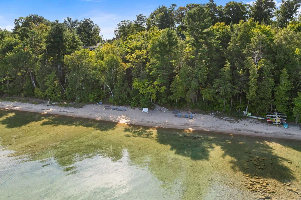 8877 US-31 N Acme Township, MI 49690