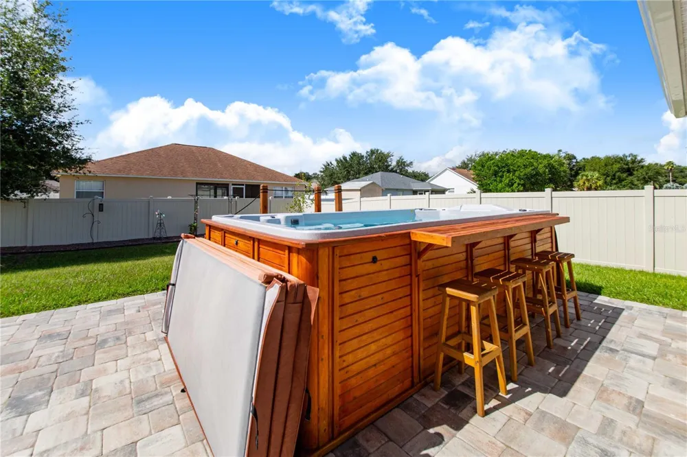 803 AUBURN GROVE COURT Auburndale, FL 33823