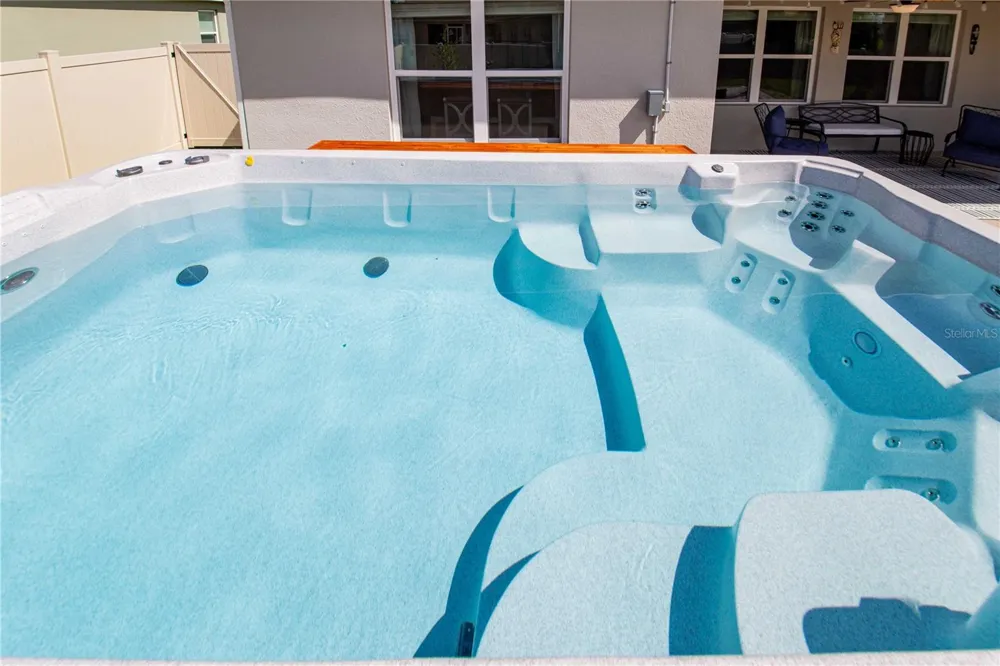 803 AUBURN GROVE COURT Auburndale, FL 33823
