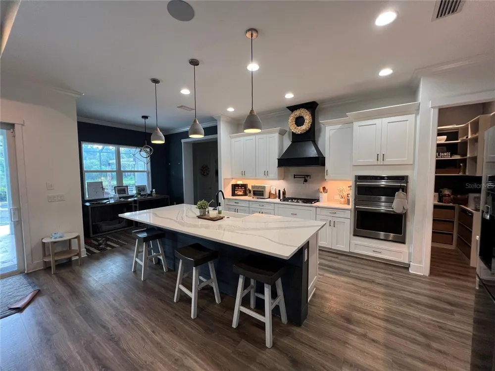 6233 RIVO LAKES BOULEVARD Sarasota, FL 34241