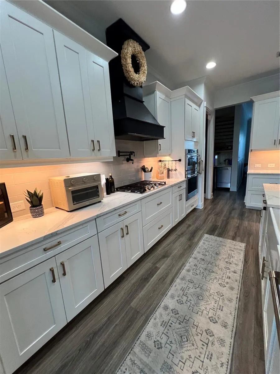 6233 RIVO LAKES BOULEVARD Sarasota, FL 34241