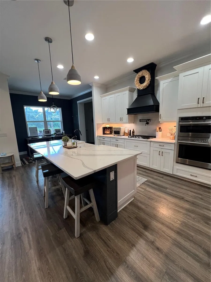 6233 RIVO LAKES BOULEVARD Sarasota, FL 34241