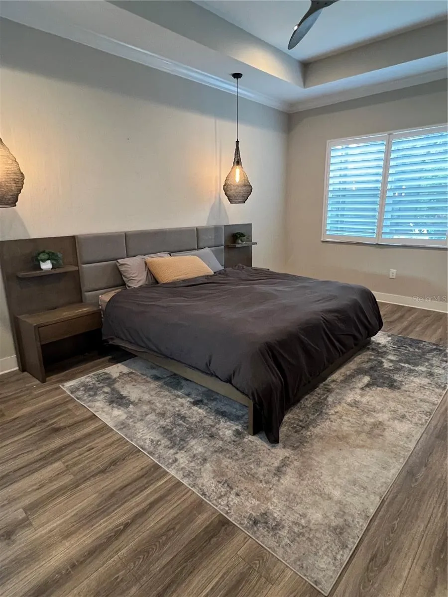 6233 RIVO LAKES BOULEVARD Sarasota, FL 34241