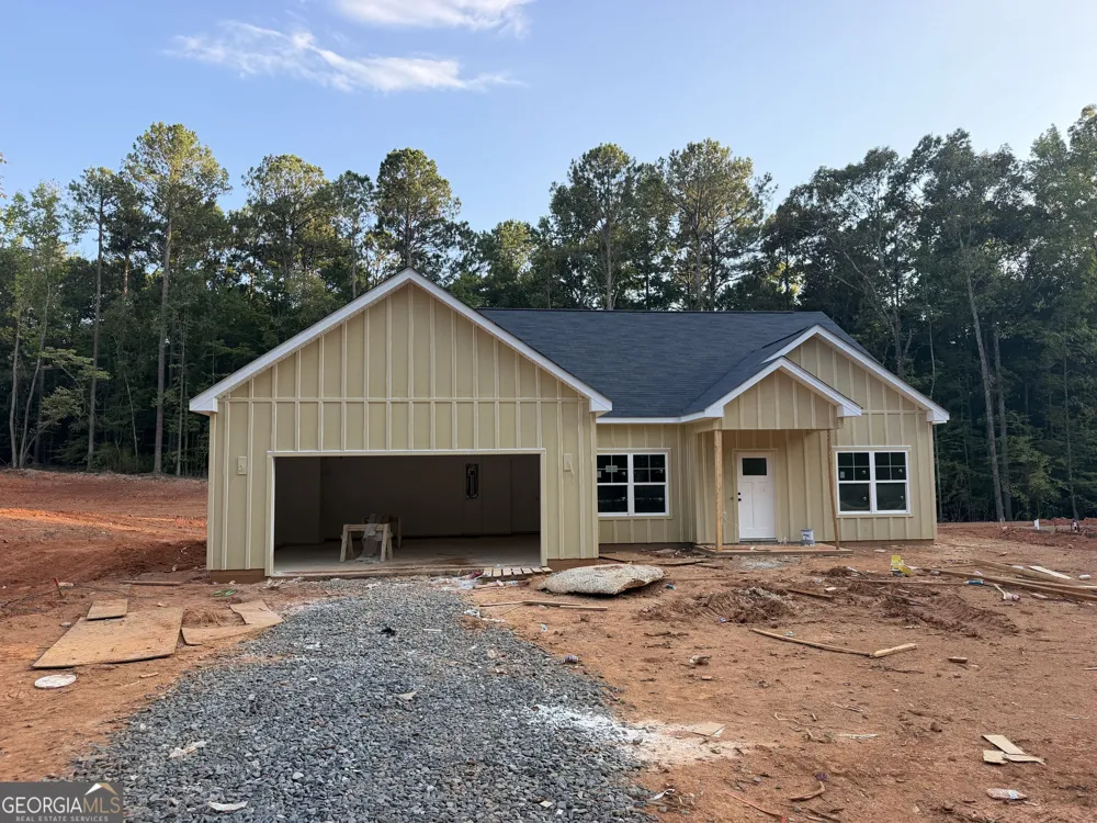 169 Avalee RD Brooks, GA 30205