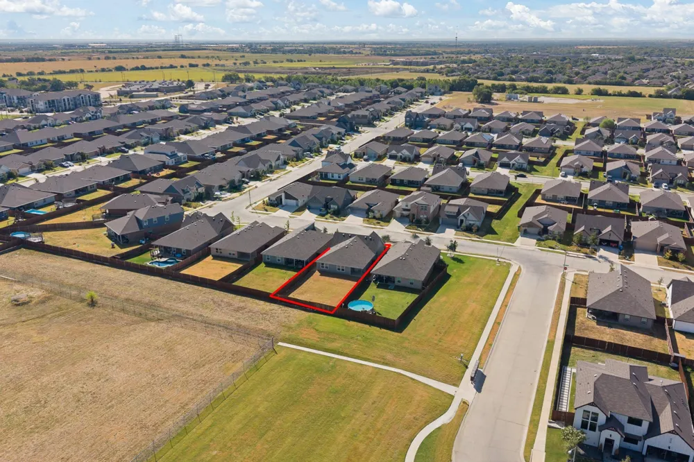616 Breckenridge Park Drive Alvarado, TX 76009