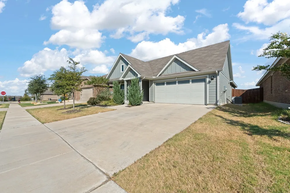 616 Breckenridge Park Drive Alvarado, TX 76009