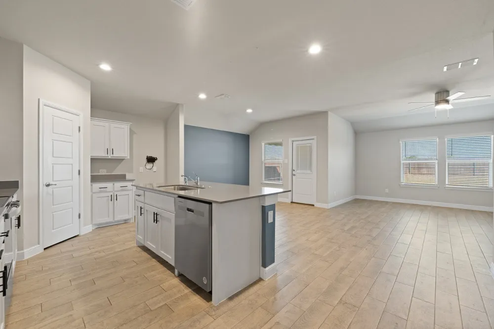 616 Breckenridge Park Drive Alvarado, TX 76009