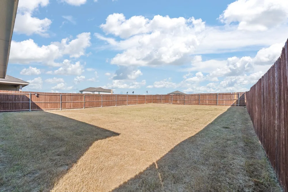 616 Breckenridge Park Drive Alvarado, TX 76009
