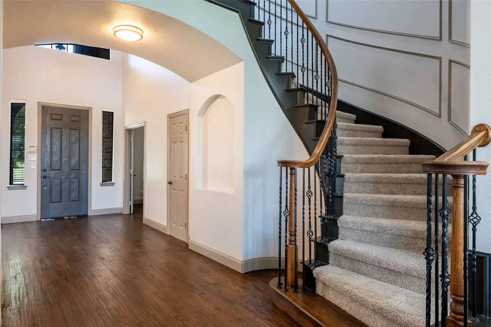 5730 Creek Crossing Lane Sachse, TX 75048