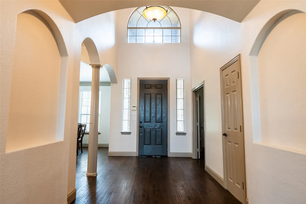 5730 Creek Crossing Lane Sachse, TX 75048
