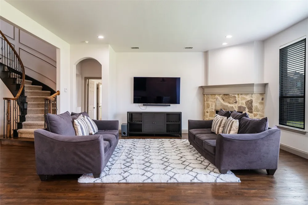 5730 Creek Crossing Lane Sachse, TX 75048