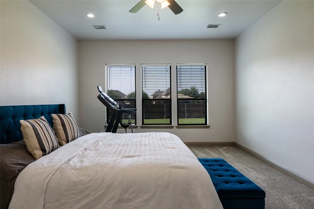 5730 Creek Crossing Lane Sachse, TX 75048