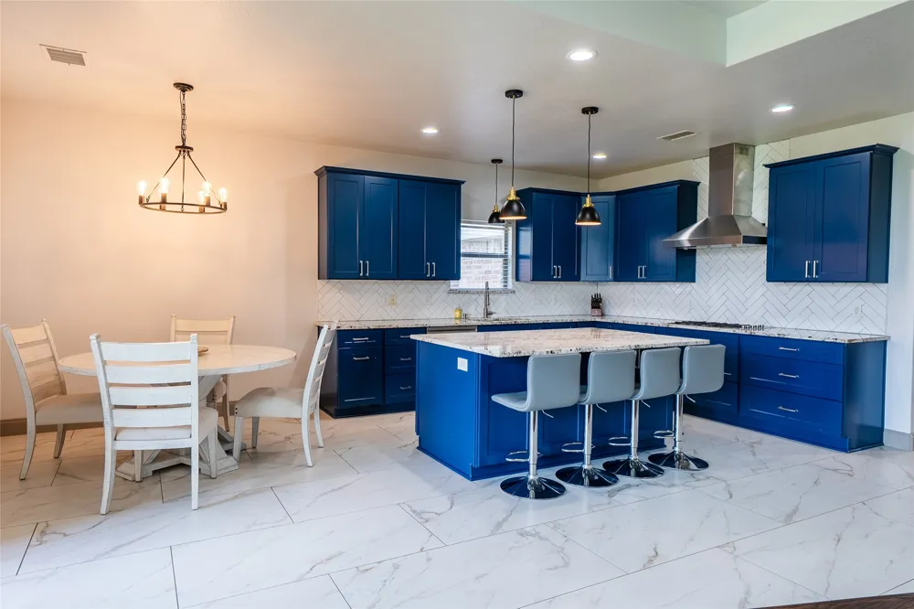 5730 Creek Crossing Lane Sachse, TX 75048