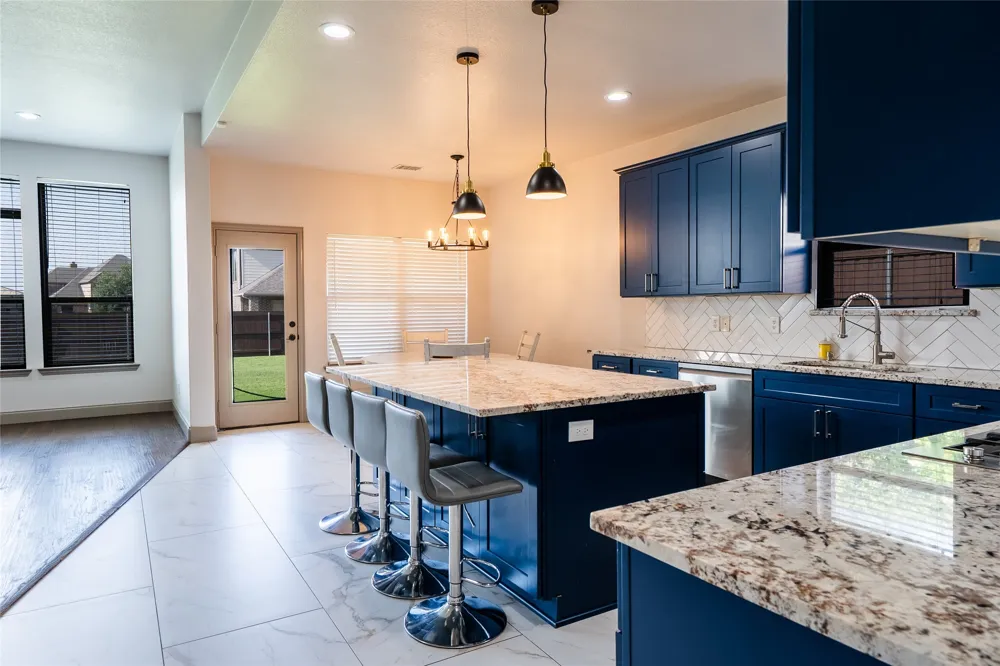 5730 Creek Crossing Lane Sachse, TX 75048