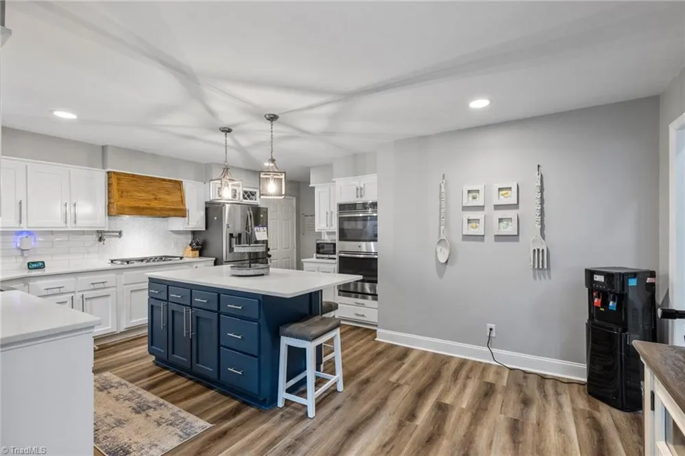 5928 Woodfield Drive Kernersville, NC 27284