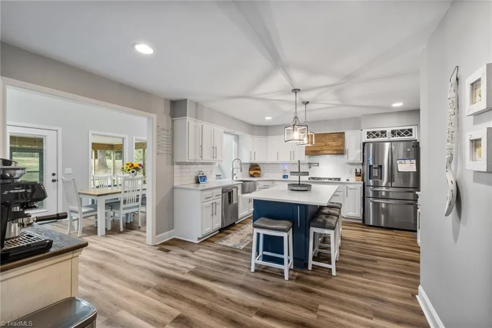 5928 Woodfield Drive Kernersville, NC 27284